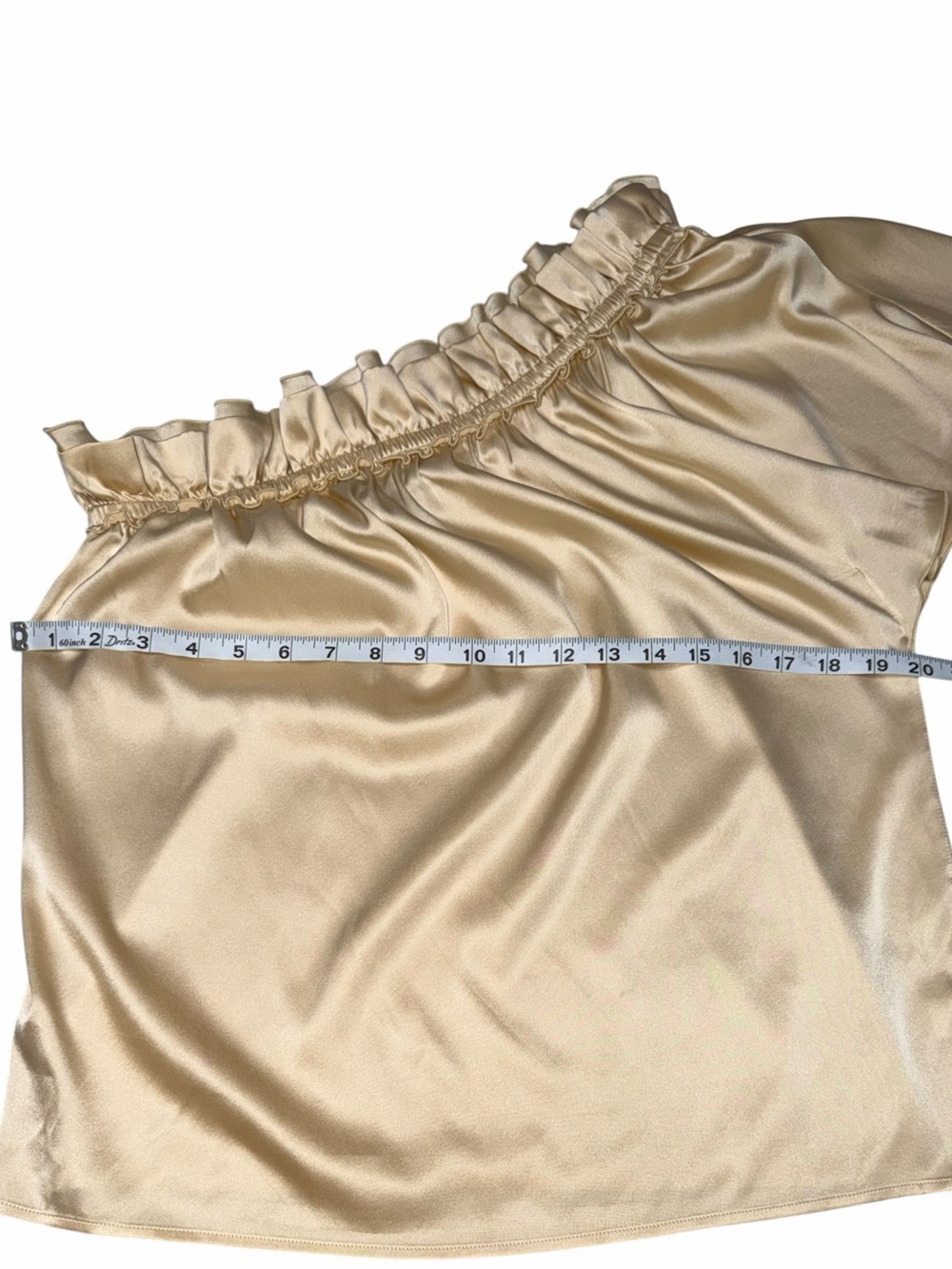 St. John Liquid Silk Asymmetric Top One Shoulder
Blouse Champagne Gold Sz 6 - Picture 12 of 15